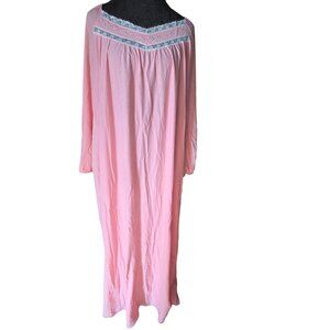 Vintage Milo Pink Nightgown Lace Trim  Embroidered Floral Details Long Sleeve 2x